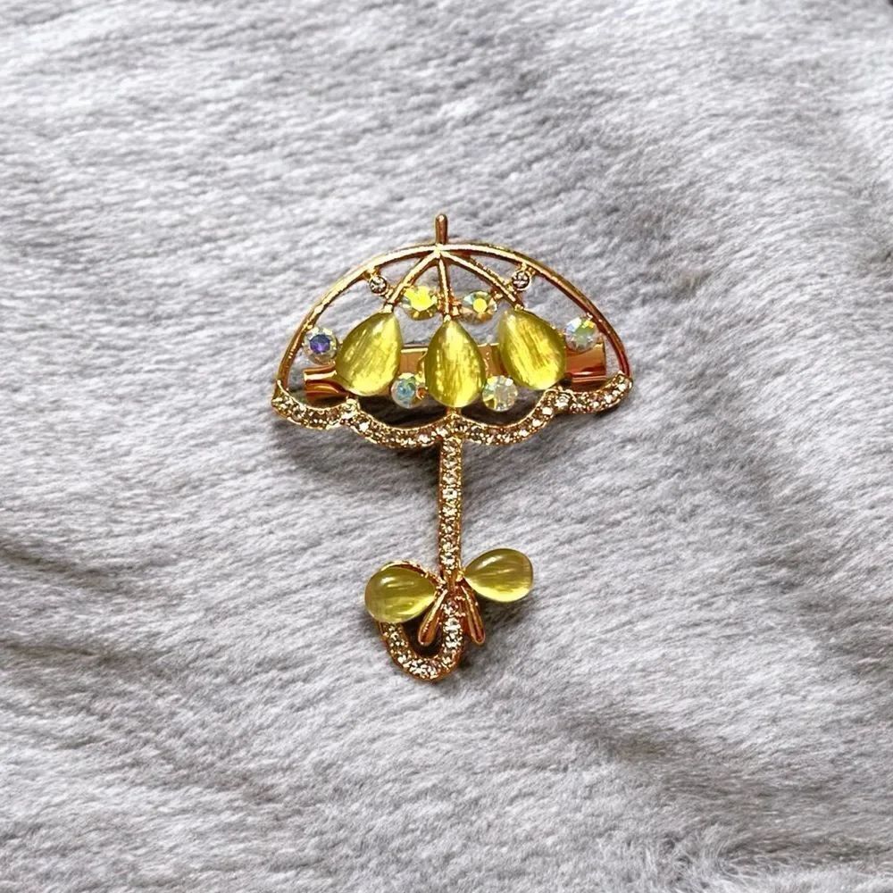 🤯5/$25🤯 Green Moon Glow Aurora Borealis Rhinestone Gold Tone Unbrella Brooc…